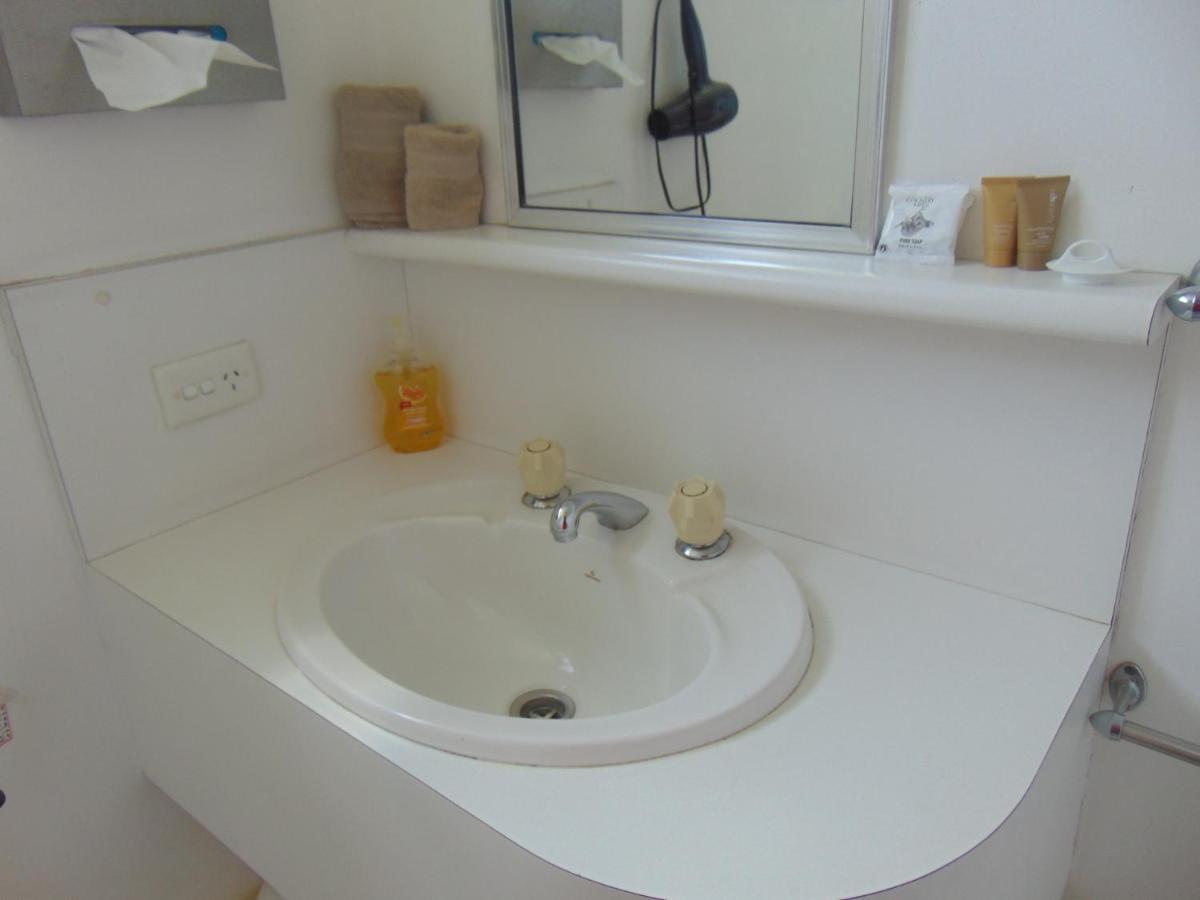 Rockhampton Court Motor Inn מראה חיצוני תמונה