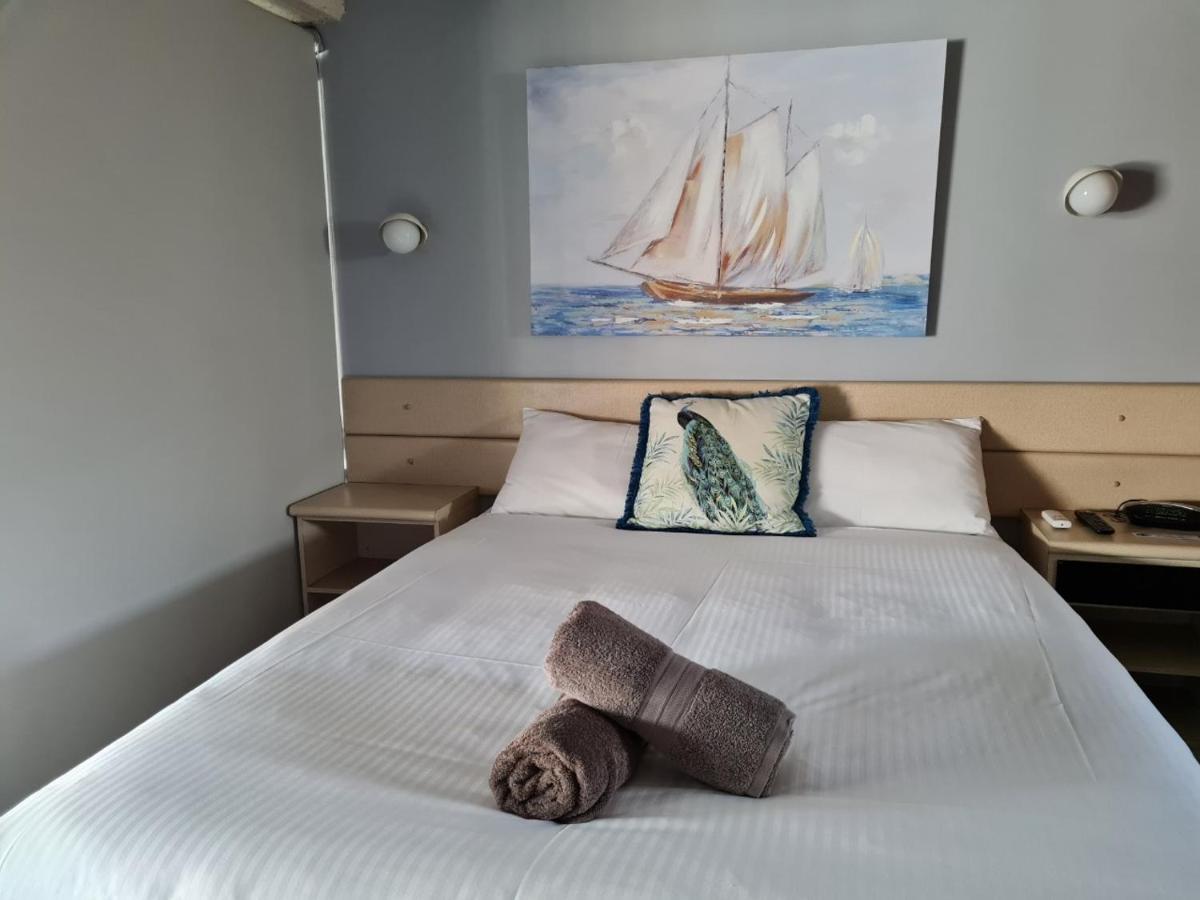 Rockhampton Court Motor Inn מראה חיצוני תמונה